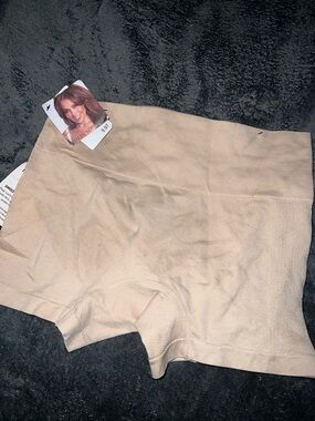 Nude Seamless Shapewear Shorts